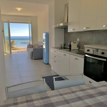 10 Min. Da Sanremo Vista Mare Appartement Taggia