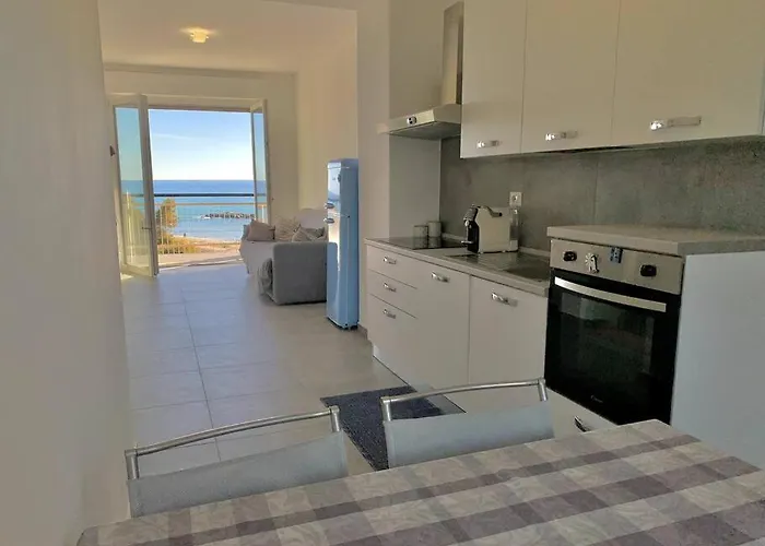 10 Min. Da Sanremo Vista Mare Appartement Taggia